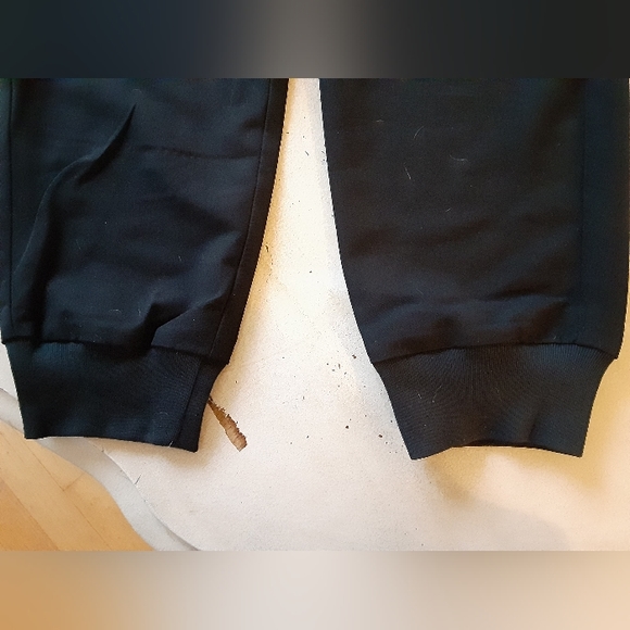Figs High Waisted Zamora™ Jogger Scrub Pants 2.0 - Picture 2 of 5